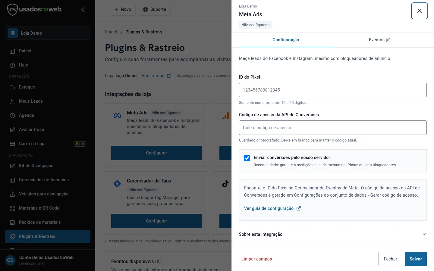 Janela de configuração do Meta Ads aberta sobre a tela de plugins e rastreio, com campos de ID do Pixel e código de acesso