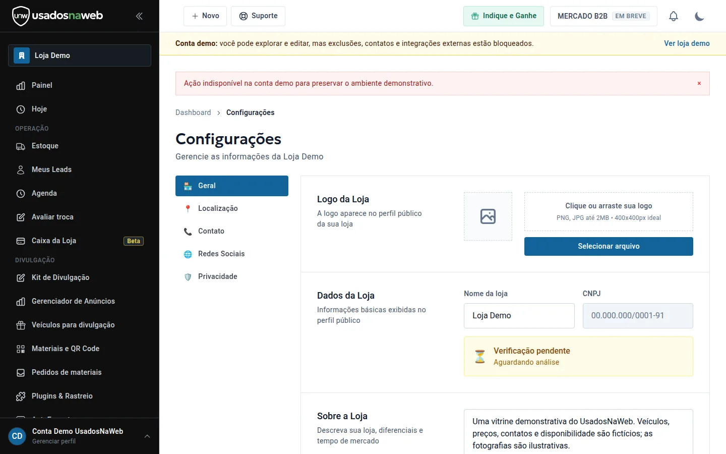 Tela de configurações da loja com logo, dados cadastrais e menu de seções